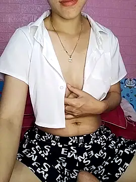 Snapshot of Heny_LT chatting on September 12, 9:53 am Heny LT online show from September 12, 9:53 am