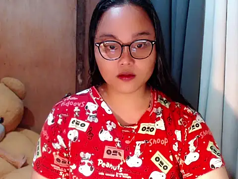  Lylia online show from November 15, 10:15 pm