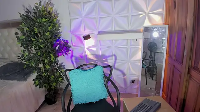 miss daphnevega online show from November 6, 3:18 am