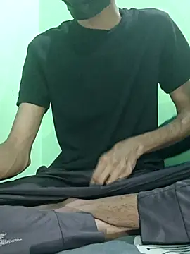 Snapshot of rockyy23boy chatting on October 4, 8:23 am rockyy23boy online show from October 4, 8:23 am