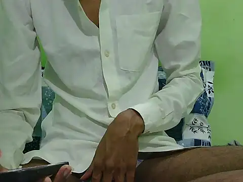 Snapshot of rockyy23boy chatting on October 26, 12:49 am rockyy23boy online show from October 26, 12:49 am