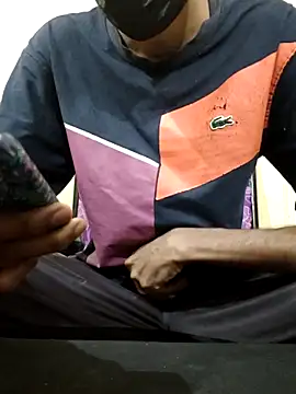 Snapshot of rockyy23boy chatting on November 15, 1:14 am rockyy23boy online show from November 15, 1:14 am