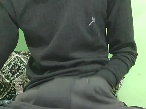 Snapshot of rockyy23boy chatting on December 1, 2:33 pm rockyy23boy online show from December 1, 2:33 pm