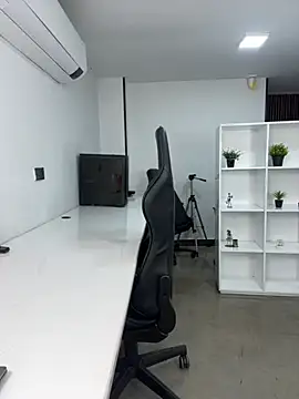 megan bigboobs  online show from October 18, 11:33 am