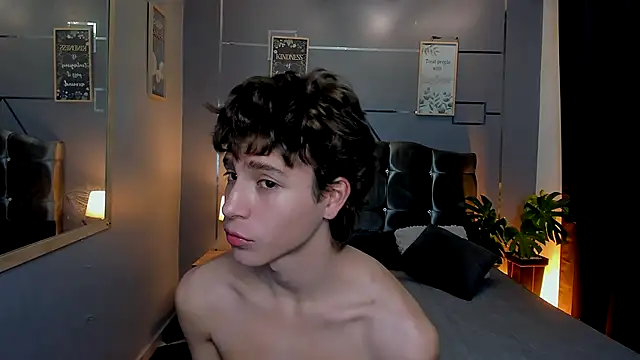 Christopher 77 online show from October 17, 1:57 pm