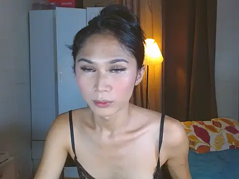 Snapshot of kittygurl124 chatting on September 28, 12:16 am kittygurl124 online show from September 28, 12:16 am