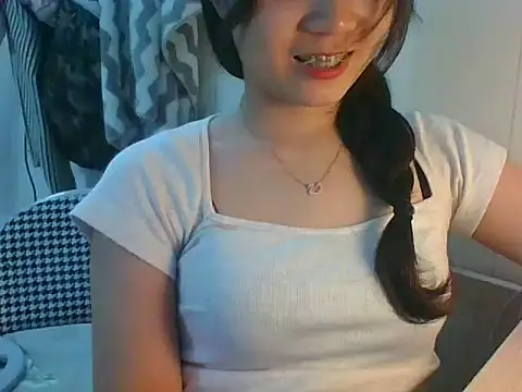 Linzly online show from September 10, 3:06 am