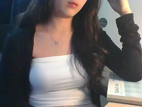 Linzly online show from October 25, 5:08 pm