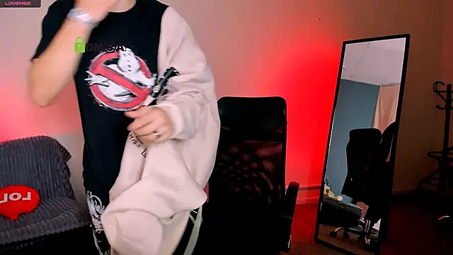 Snapshot of lucas_long_ chatting on September 28, 6:46 pm lucas long online show from September 28, 6:46 pm