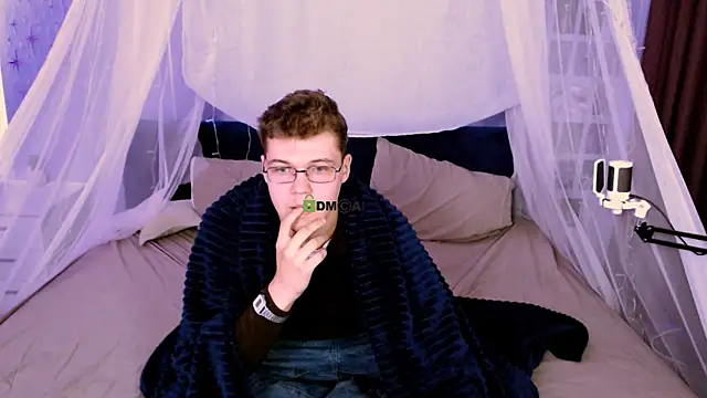 Snapshot of lucas_long_ chatting on October 2, 12:45 pm lucas long online show from October 2, 12:45 pm