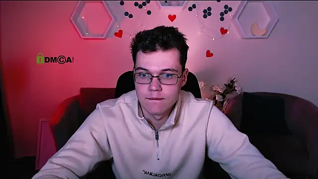 Snapshot of lucas_long_ chatting on October 7, 7:11 pm lucas long online show from October 7, 7:11 pm