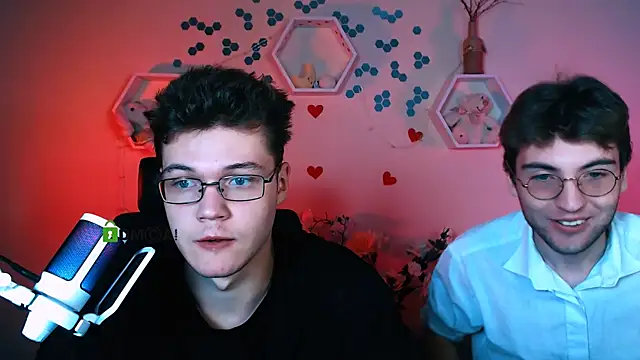 Snapshot of lucas_long_ chatting on October 17, 7:49 pm lucas long online show from October 17, 7:49 pm