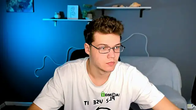 Snapshot of lucas_long_ chatting on October 20, 8:48 am lucas long online show from October 20, 8:48 am