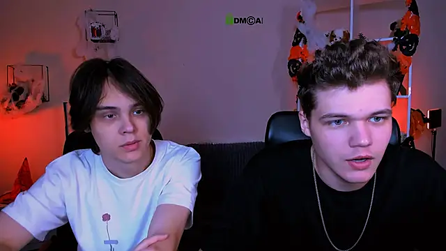 Snapshot of lucas_long_ chatting on November 2, 9:44 am lucas long online show from November 2, 9:44 am