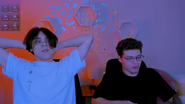 Snapshot of lucas_long_ chatting on November 8, 9:53 am lucas long online show from November 8, 9:53 am