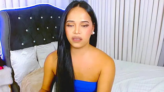 Lorainnelustts online show from September 25, 6:11 pm