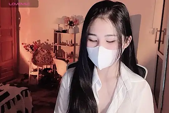 Snapshot of ___Daisy___ chatting on October 8, 7:33 pm Daisy online show from October 8, 7:33 pm