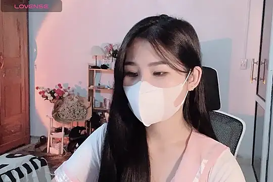 Snapshot of ___Daisy___ chatting on October 9, 7:12 pm Daisy online show from October 9, 7:12 pm