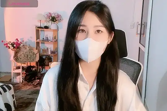 Snapshot of ___Daisy___ chatting on October 11, 1:09 pm Daisy online show from October 11, 1:09 pm