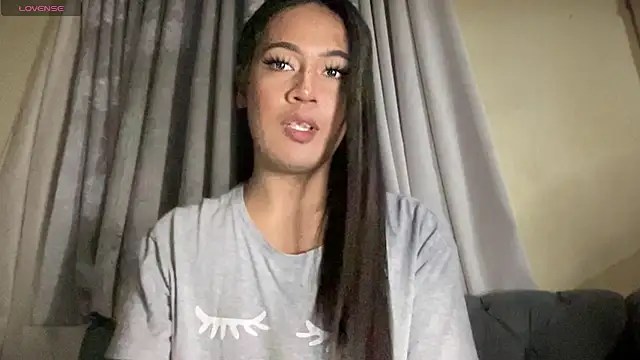 fallon empress143 online show from November 17, 6:35 pm