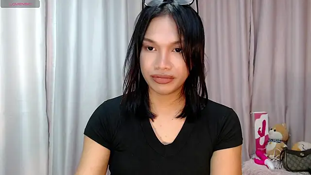 Snapshot of Herbielustts chatting on November 27, 1:46 pm Herbielustts online show from November 27, 1:46 pm