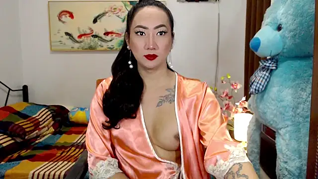 LovelyQueen69 online show from September 21, 11:45 am