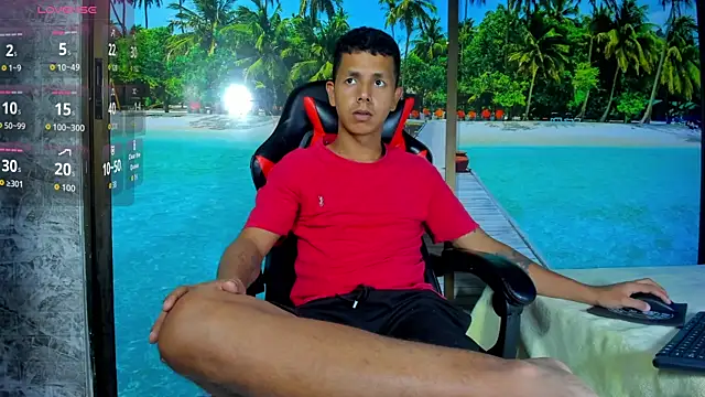 BigMonstercoks69 online show from September 26, 2:26 am