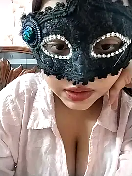 Snapshot of colleen_hoover chatting on October 8, 12:36 pm colleen hoover online show from October 8, 12:36 pm