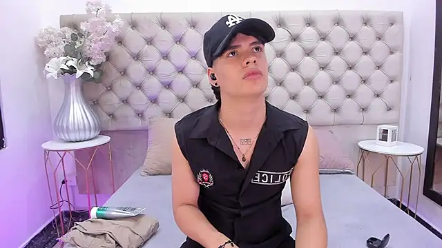 BenitoSaenz online show from November 13, 11:53 am