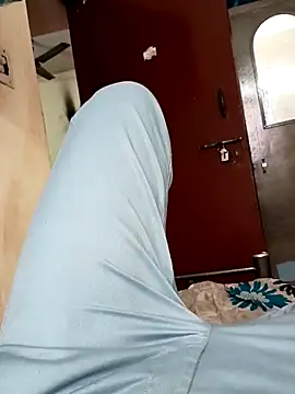 Snapshot of princemaheshboblover chatting on October 3, 7:49 am princemaheshboblover online show from October 3, 7:49 am