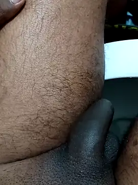 Snapshot of princemaheshboblover chatting on November 22, 5:50 am princemaheshboblover online show from November 22, 5:50 am