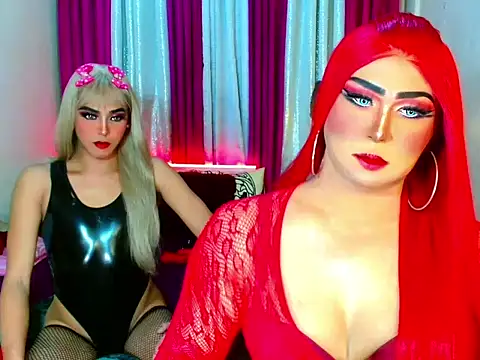 Snapshot of UnlimitedCumShow chatting on November 11, 11:27 pm UnlimitedCumShow online show from November 11, 11:27 pm