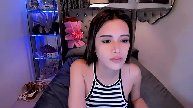 Lars empress online show from November 21, 8:57 am