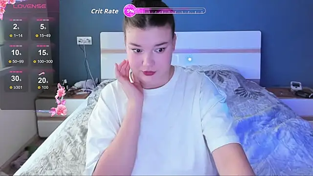 LinaElasm online show from November 19, 7:30 am