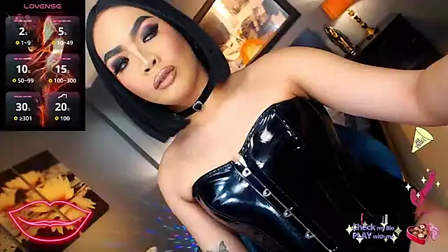 Snapshot of FridaHumphrey chatting on September 25, 5:27 pm FridaHumphrey online show from September 25, 5:27 pm