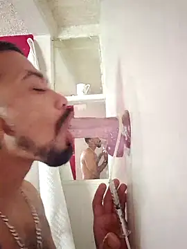 Cnutt310 online show from October 5, 8:07 pm