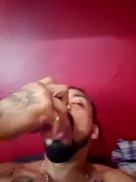 Cnutt310 online show from October 6, 10:51 pm