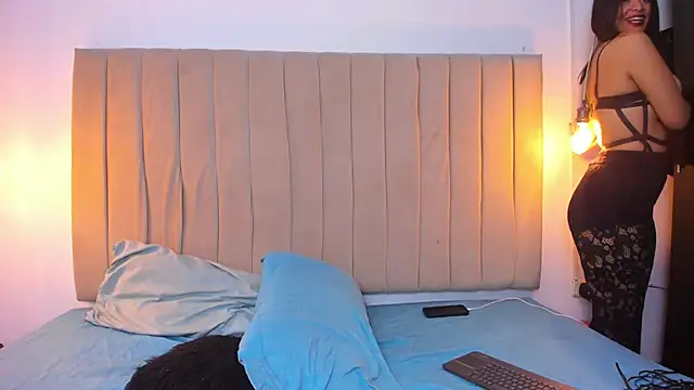 Snapshot of ana_foxi chatting on October 19, 8:42 pm ana foxi online show from October 19, 8:42 pm