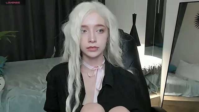 Snapshot of MelissaReis chatting on September 15, 9:48 pm MelissaReis online show from September 15, 9:48 pm