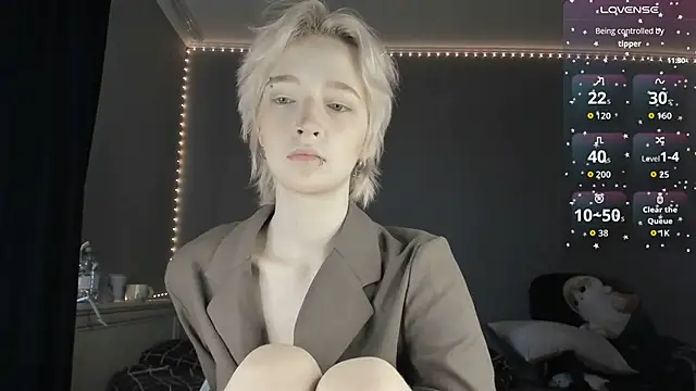 Snapshot of MelissaReis chatting on December 14, 10:20 am MelissaReis online show from December 14, 10:20 am