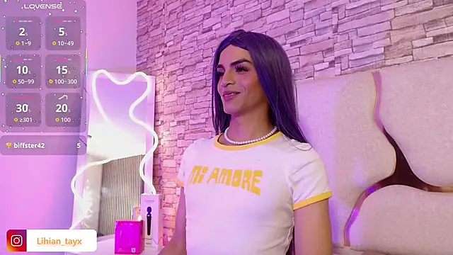 LIHIAN TAY online show from September 15, 4:12 am