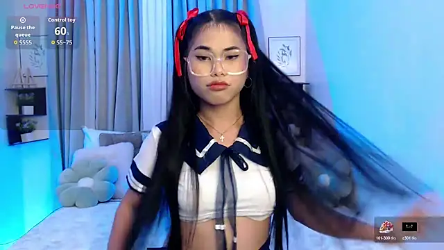 Snapshot of PrettyBlythes_TS chatting on November 5, 12:16 pm PrettyBlythes TS online show from November 5, 12:16 pm