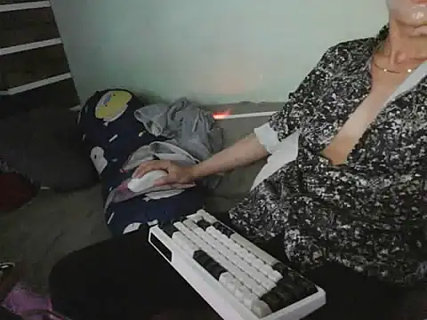 boyhigh1997 online show from October 21, 7:53 am