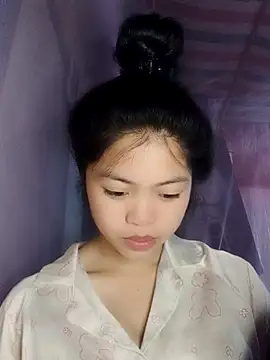 Thy00   online show from November 5, 7:58 pm