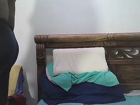 morenocabro10 online show from September 16, 9:27 pm