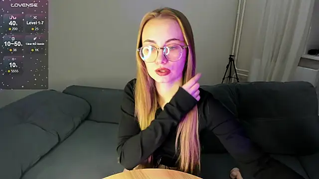 MewStella online show from October 14, 7:14 pm