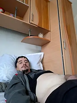 hugecock4u1990 online show from November 16, 7:36 am