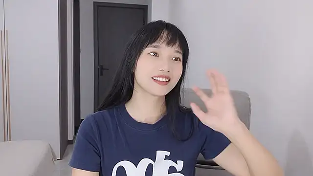 Snapshot of Lisa-3333 chatting on September 10, 9:09 am Lisa-3333 online show from September 10, 9:09 am