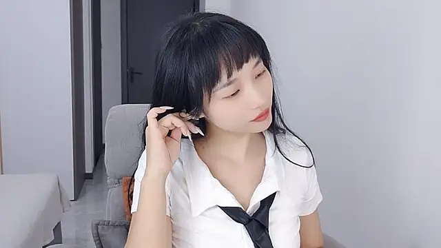 Snapshot of Lisa-3333 chatting on October 9, 1:42 pm Lisa-3333 online show from October 9, 1:42 pm