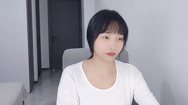 Snapshot of Lisa-3333 chatting on November 6, 1:23 pm Lisa-3333 online show from November 6, 1:23 pm